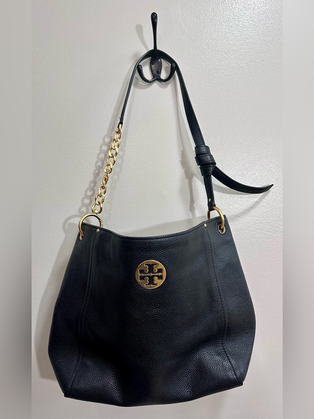 Tory Burch Everly Black Leather Hobo Bag Gold Hardware
